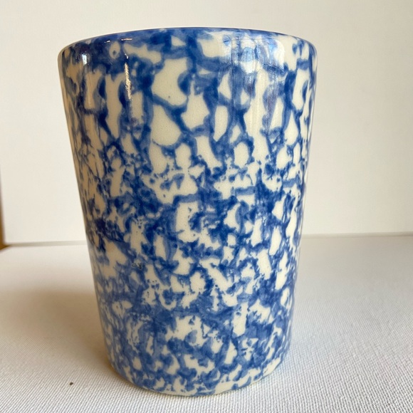 Gerald E. Henn Dining Blue Spongeware Pottery Tumbler Of Gerald E Henn